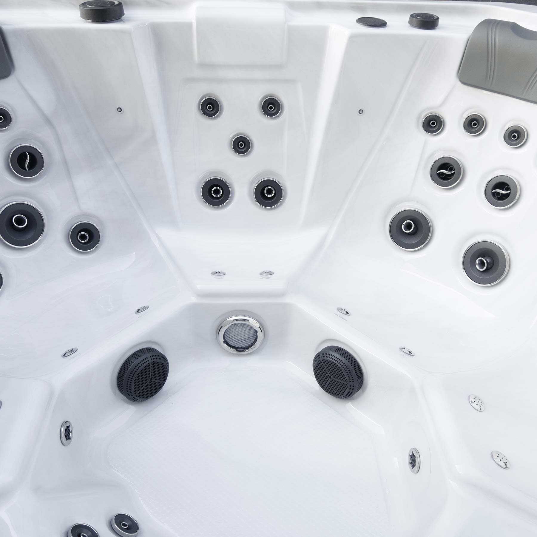 Aktionspaket Outdoor Whirlpool Chicago limited Edition, inkl. Thermoabdeckung und Treppe
