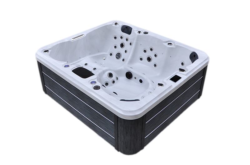 Outdoor Whirlpool New York Exclusive