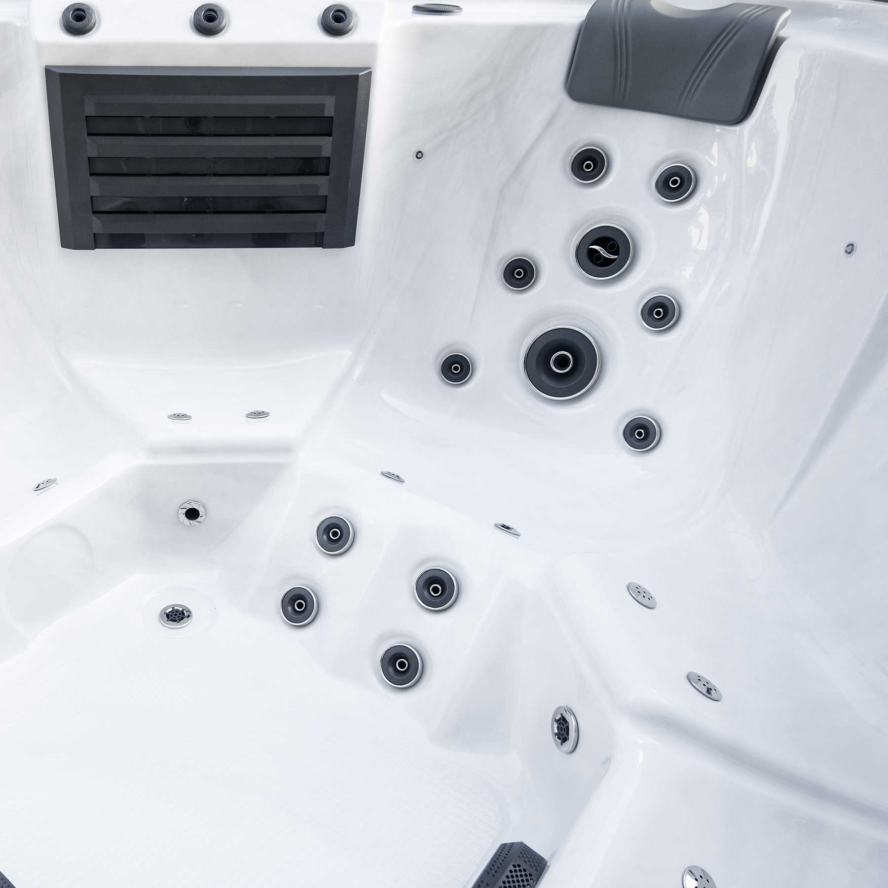 Aktionspaket Outdoor Whirlpool Chicago limited Edition, inkl. Thermoabdeckung und Treppe