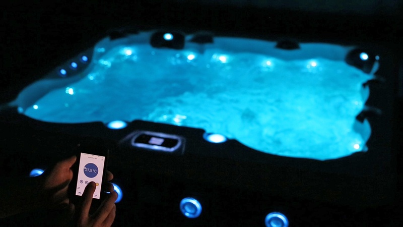 Phoenix Air Gecko Control Outdoor Whirlpool LED blau